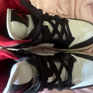 Jordan 1s mid.